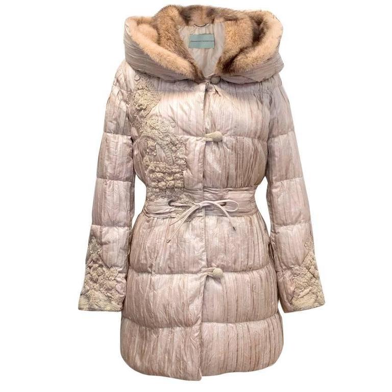 Ermanno Scervino Beige Puffer Coat with Mink Fur Lined Hood For Sale at  1stDibs | ben mink, ermanno scervino down jacket, ermanno scervino puffer  jacket
