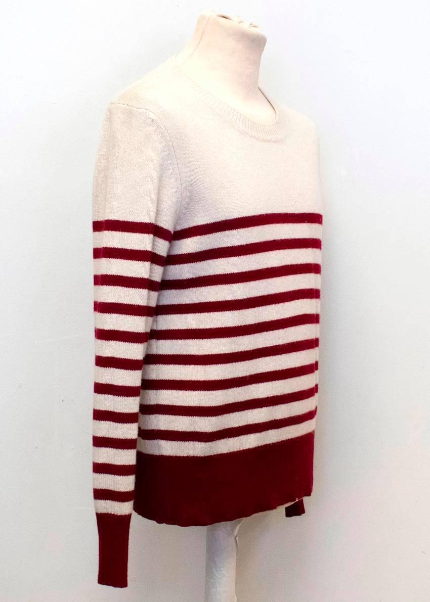Valentino cashmere and merino wool blend long sleeved cream jumper with burgundy horizontal stripes and a crew neckline. 

Condition: 9.5/10 

Size: S
Size UK: 36
Size EU: 46

Measurements Approx.

length: 72 cm
sleeves: 68 cm
shoulders: 46