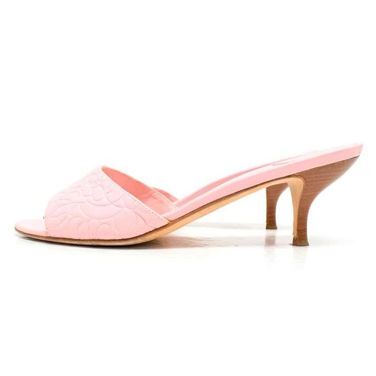 Chanel Pink Embossed Leather Open Toed Sandals For Sale at 1stDibs