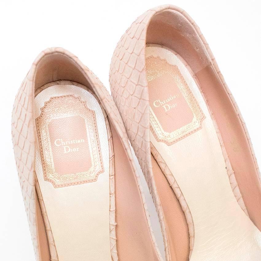 Christian Dior Nude Pink Snakeskin Effect Suede Pumps  In Good Condition For Sale In London, GB