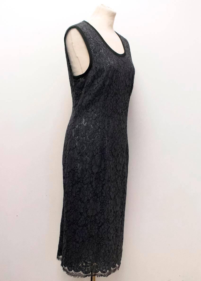 Prada Navy Lace Pencil Dress  In Excellent Condition For Sale In London, GB