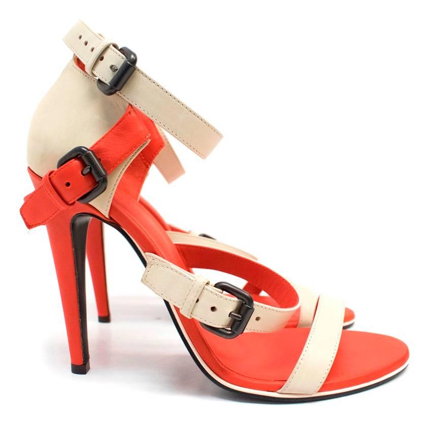 Bottega Veneta Beige and Red Strappy Sandals In Good Condition In London, GB