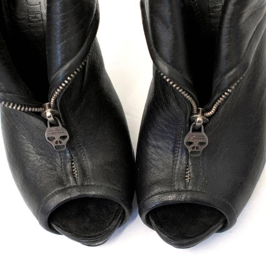 Alexander McQueen Faithful Ankle Boots In Good Condition For Sale In London, GB