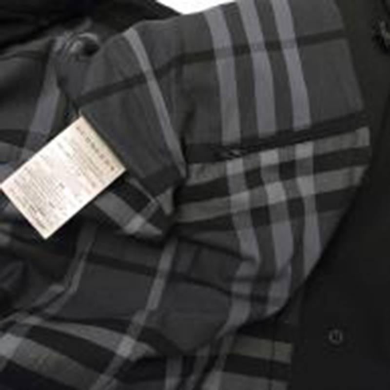 Burberry Black Trench Coat For Sale 3