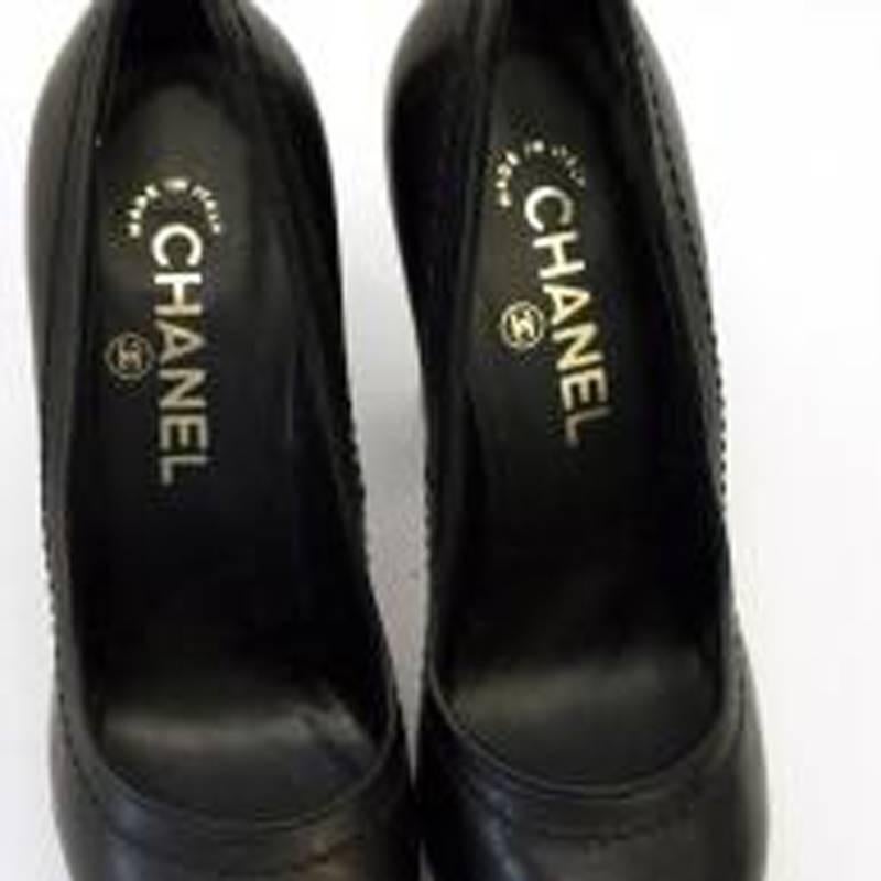 Chanel Black Escarpin CC Platform Heels In New Condition In London, GB