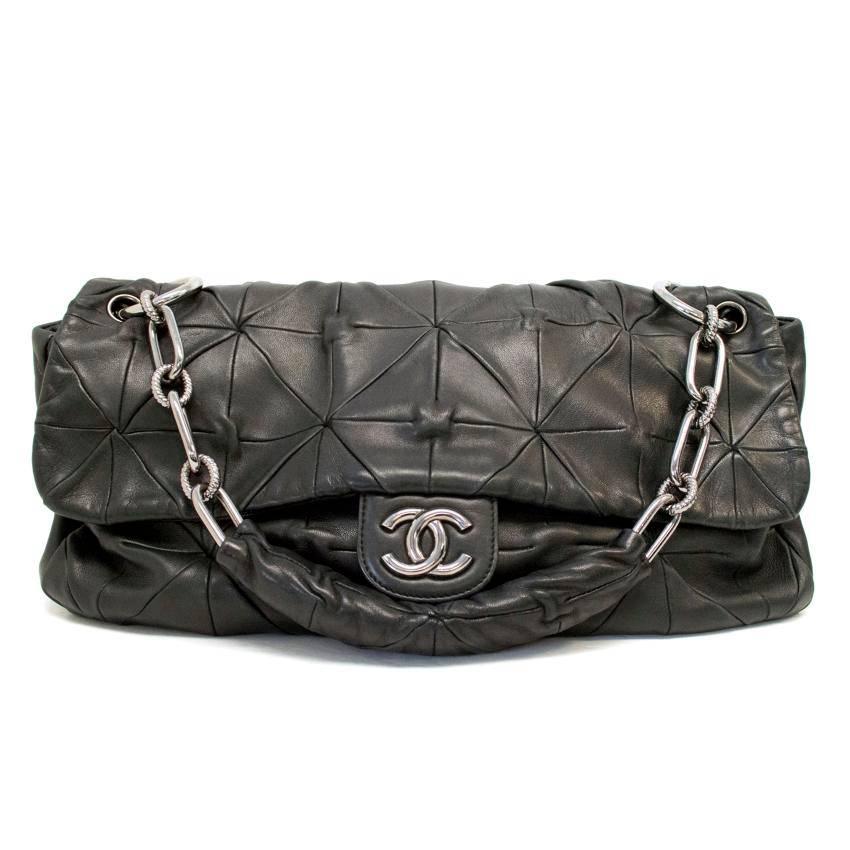Women's or Men's Chanel Black Quilted Origami Calfskin Flap Bag For Sale