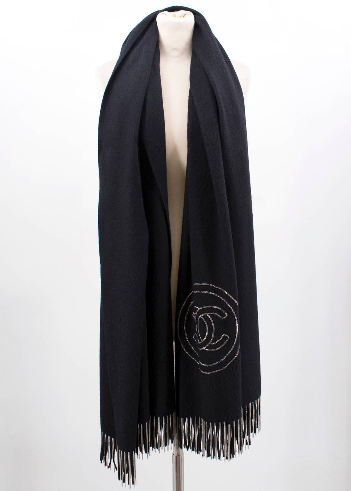 chanel thick scarf