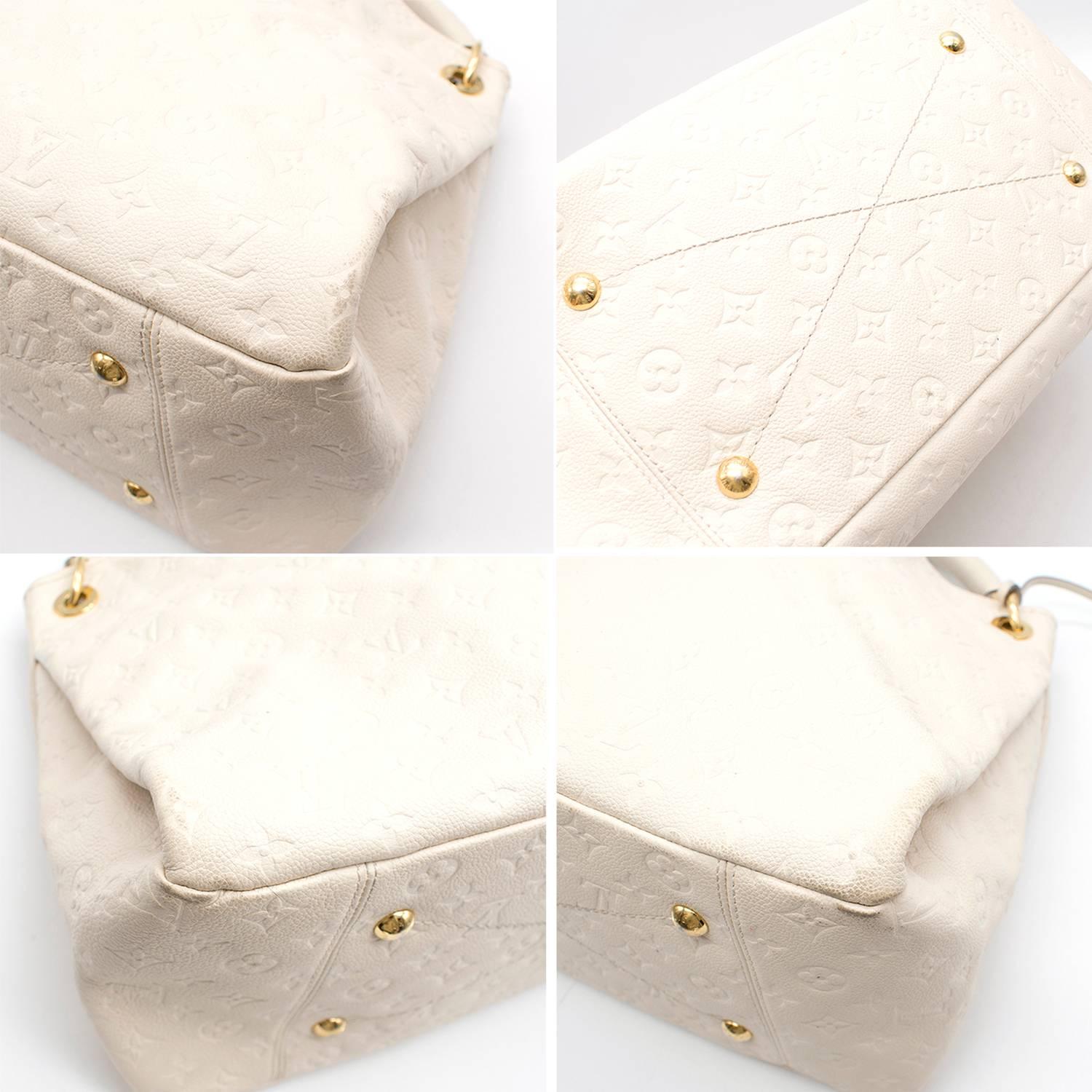 Louis Vuitton White Monogram Leather Hobo Bag  For Sale 5