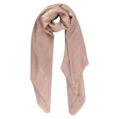 Cannage-Schal aus Wolle in Rosa mit Metallic-Muster 140