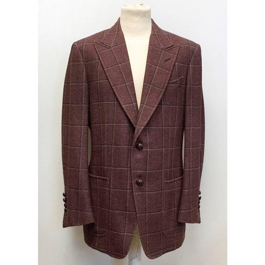 Tom Ford 52R Eggplant Wool Blazer. Never worn and in excellent condition, without tags. Condition 10/10. Size 52R. Dry clean only. Made in Switzerland.

70% Wool  30% silk.

The seller usually wears an approx size XL / EU 52.

Approx