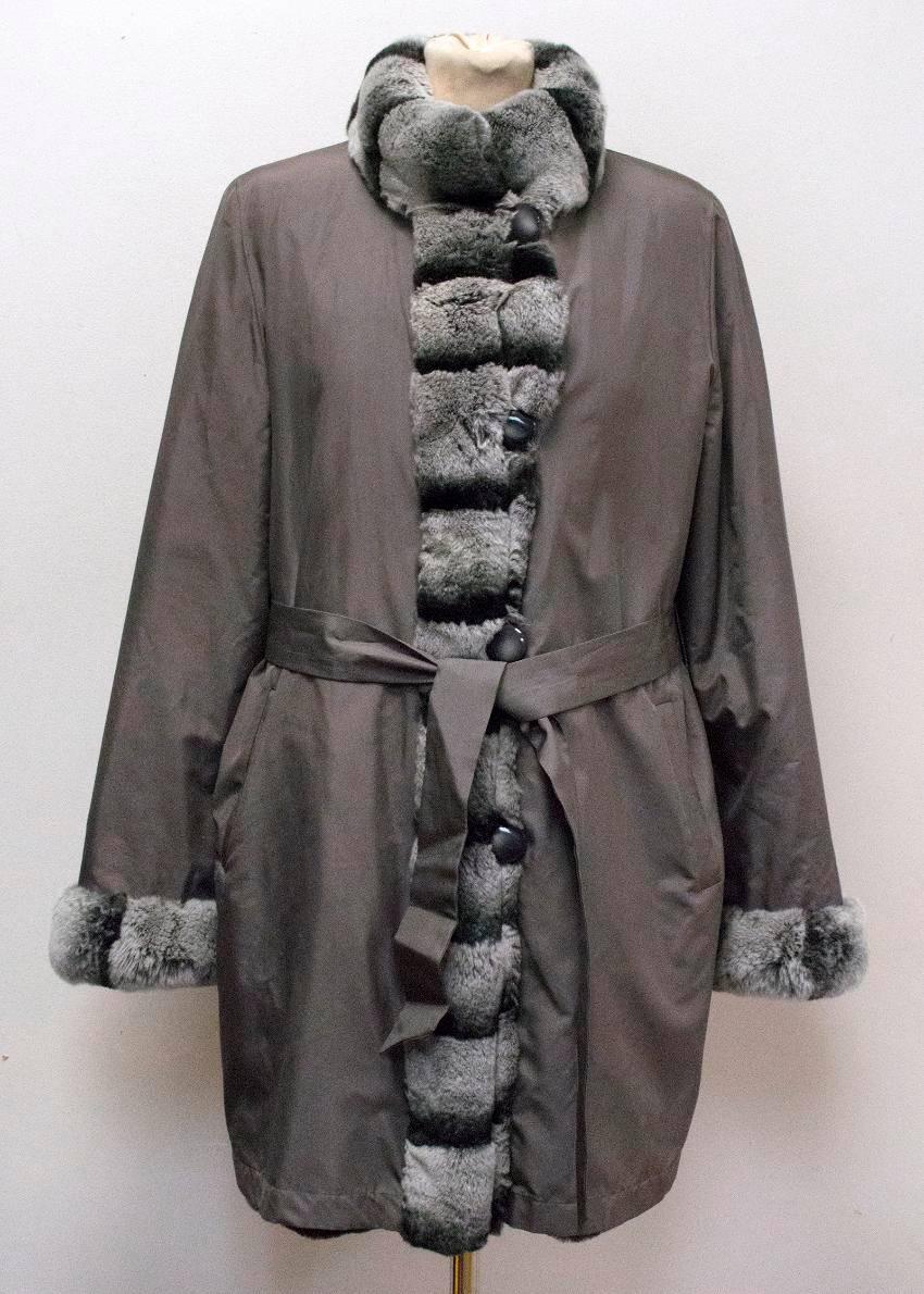 Grey Chinchilla Fur Reversible Coat  In Excellent Condition For Sale In London, GB