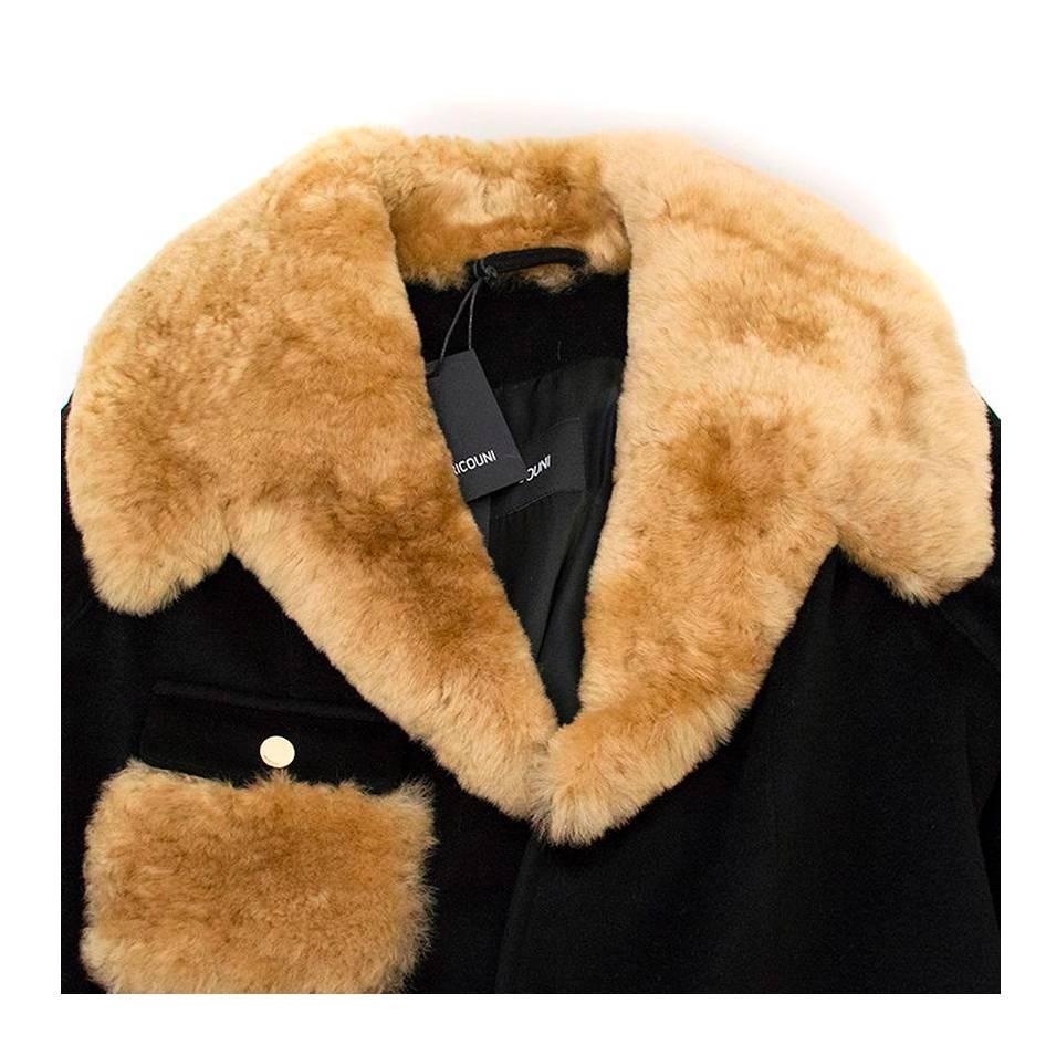 Women's Tricouni black cashmere coat with fur details For Sale