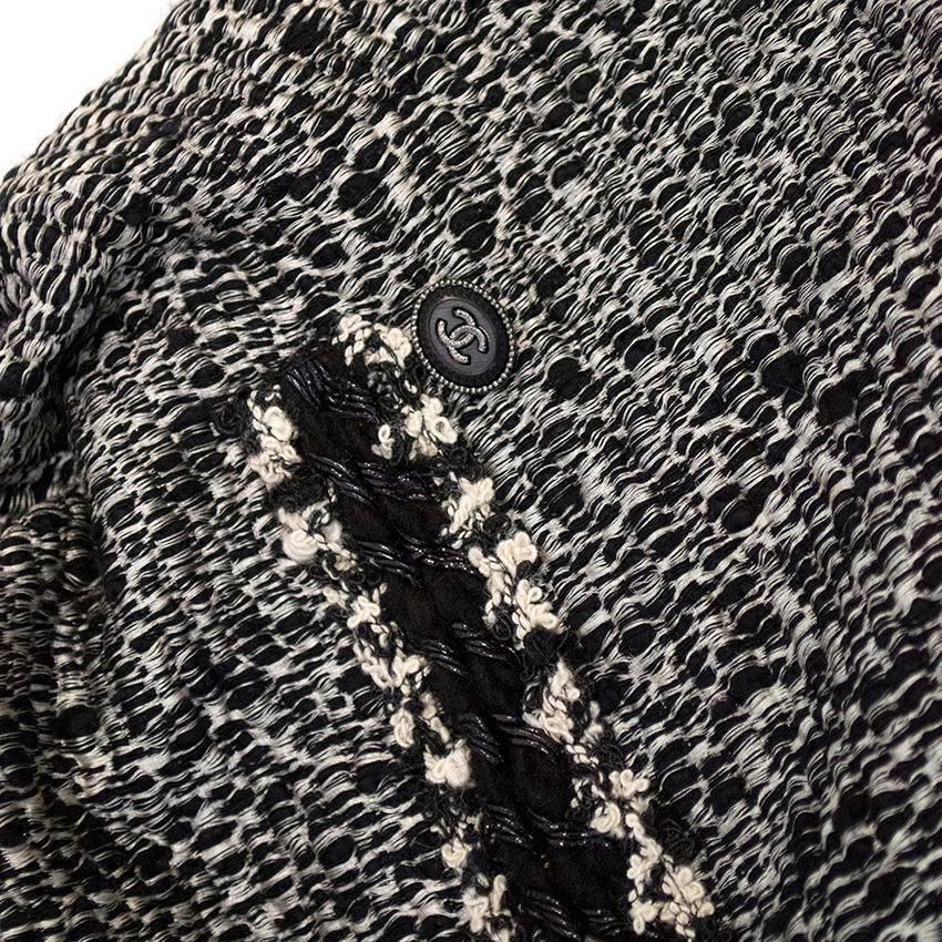 Chanel Black and White Tweed Jacket In Excellent Condition For Sale In London, GB