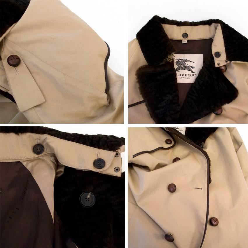 Burberry 'Kensington' trench coat with fur -lined collar For Sale 2