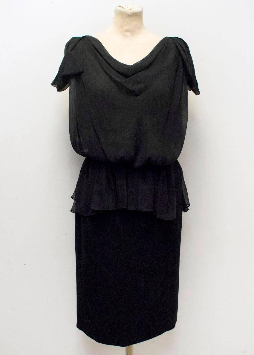 Vionnet Black midi length sleeveless dress with an open back and ruffles. 
Made in Italy. 

Condition 10/10

Fabric: 100% silk 
Approx Measurements: Dress Length: 101cm, Waist:35cm, Bust:43cm, Hips: 47cm

UK Size: S, Italian size: 42
US Size: S,