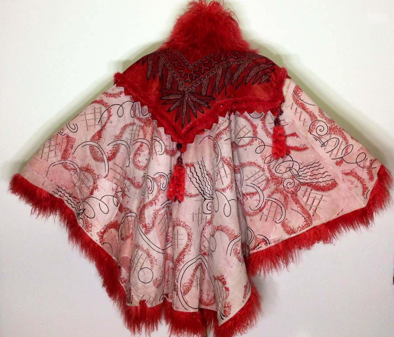 Rare Vintage 1986 Zandra Rhodes Limited Reversible Hand Painted Fur Cape In Excellent Condition In Lake Park, FL
