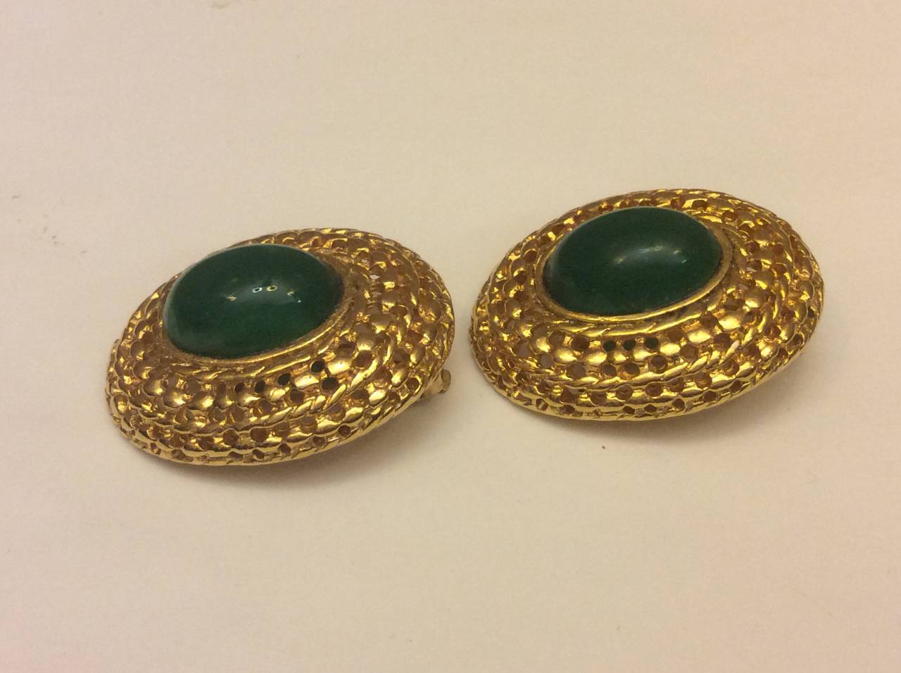 Vintage Les Bernard Emerald Green Cabochon Gold Clip On Earrings For Sale 3