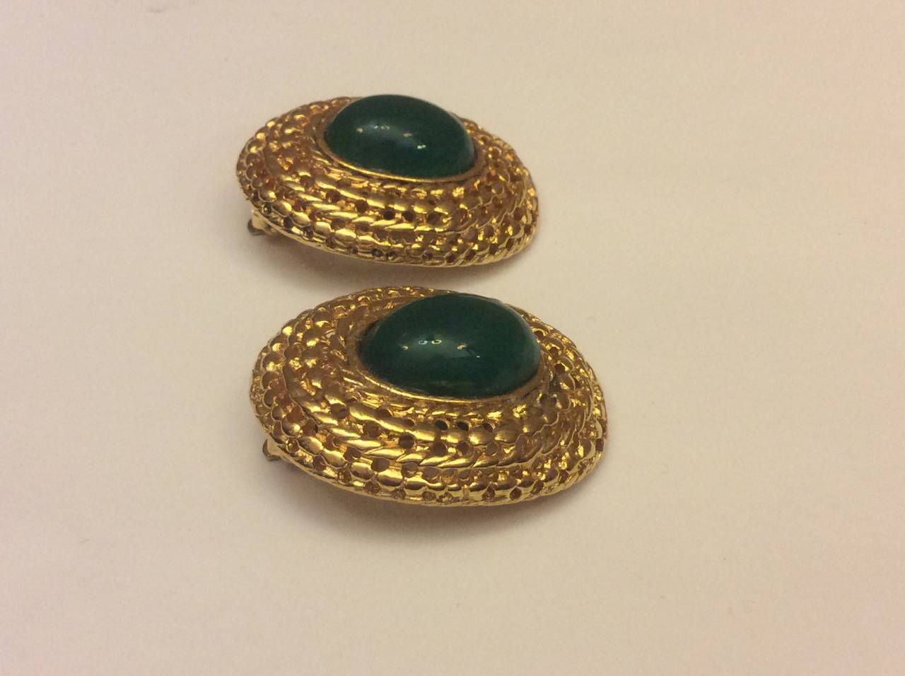 Vintage Les Bernard Emerald Green Cabochon Gold Clip On Earrings For Sale 4