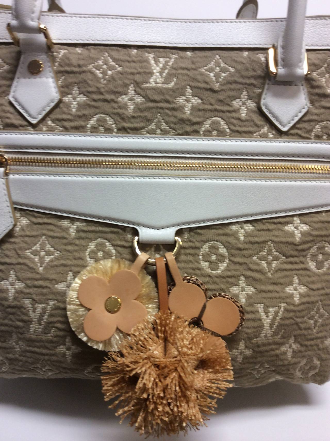 2011 Louis Vuitton Cruise Collection Sabbia large tote handbag