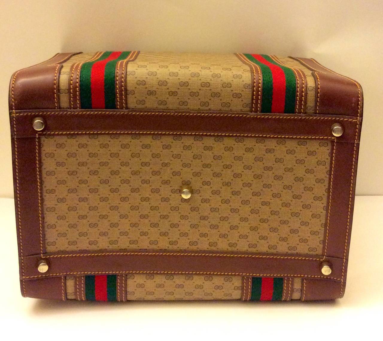 Vintage Rare Gucci Logo Classic Train Luggage Case For Sale 2