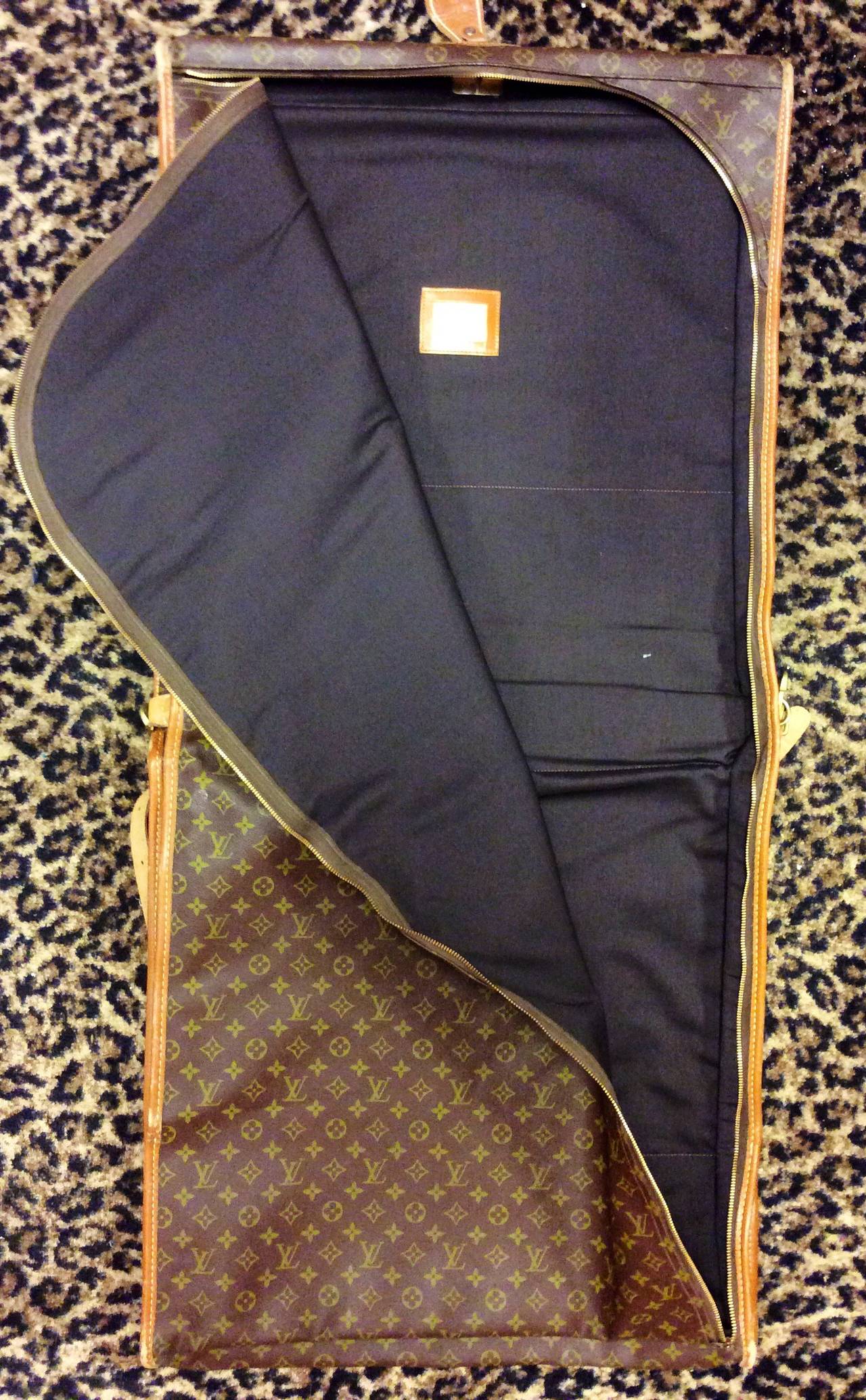 Vintage Rare Louis Vuitton French Company Garment Travel Bag In Fair Condition For Sale In Lake Park, FL