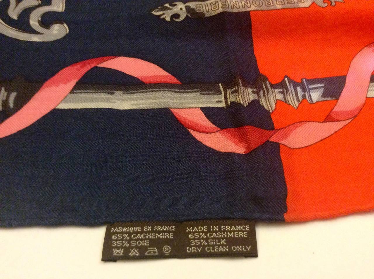 Hermes Paris Vibrant Cashmere & Silk Scarf Wrap Shawl GM In Excellent Condition For Sale In Lake Park, FL