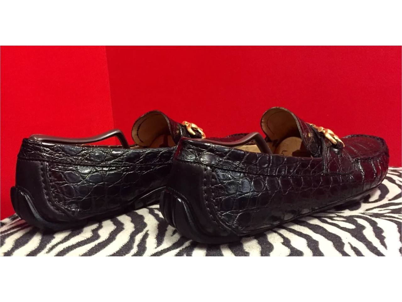 Men's Salvatore Ferragamo Black Crocodile Gold Gancio Mens Loafer sz 11 For Sale