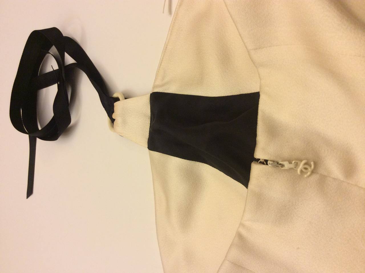 Chanel Silk Halter Black & Ivory Dress 34 In Excellent Condition For Sale In Lake Park, FL