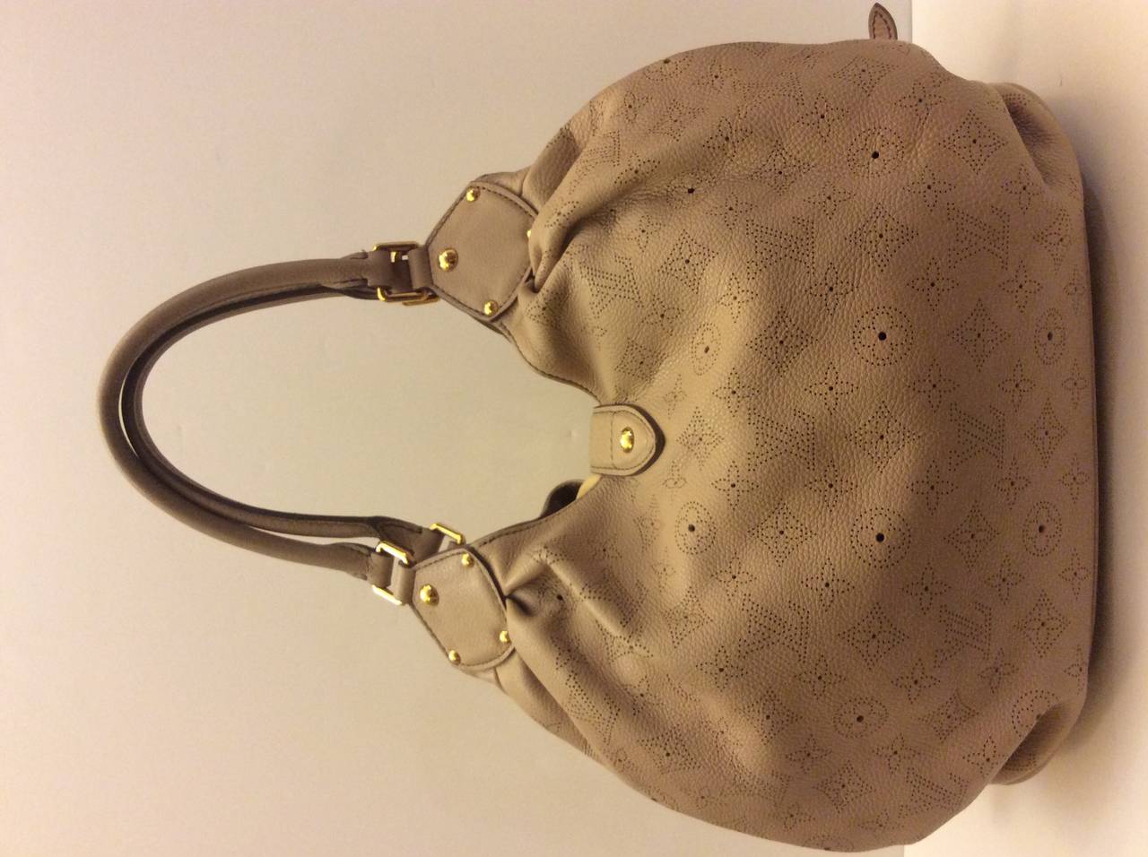 Louis Vuitton Mahina Hobo Leather Handbag 1