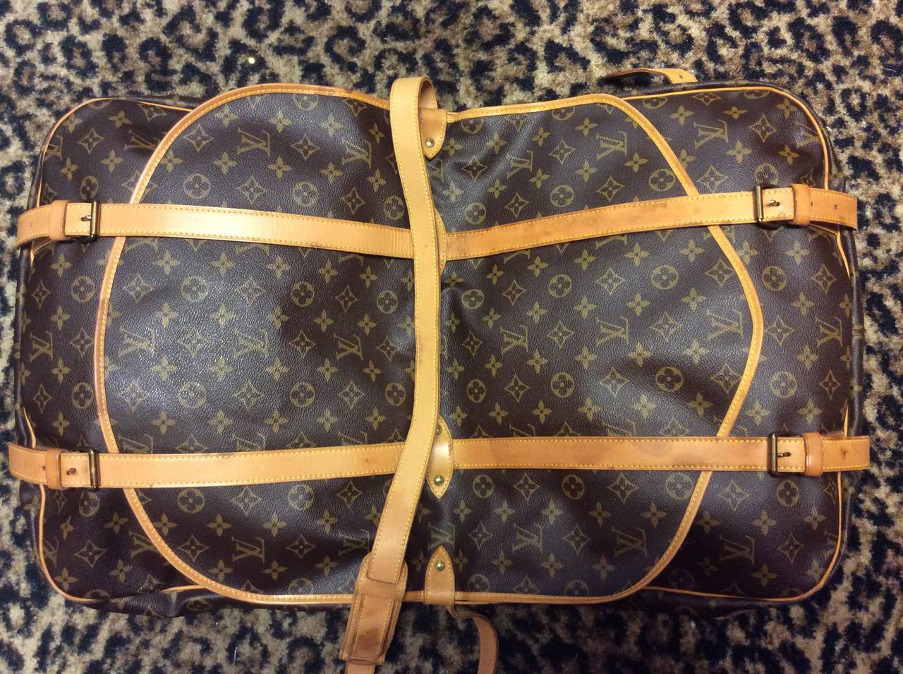 Louis Vuitton Monogram Samur Double Saddle Travel Large Bag In Good Condition In Lake Park, FL