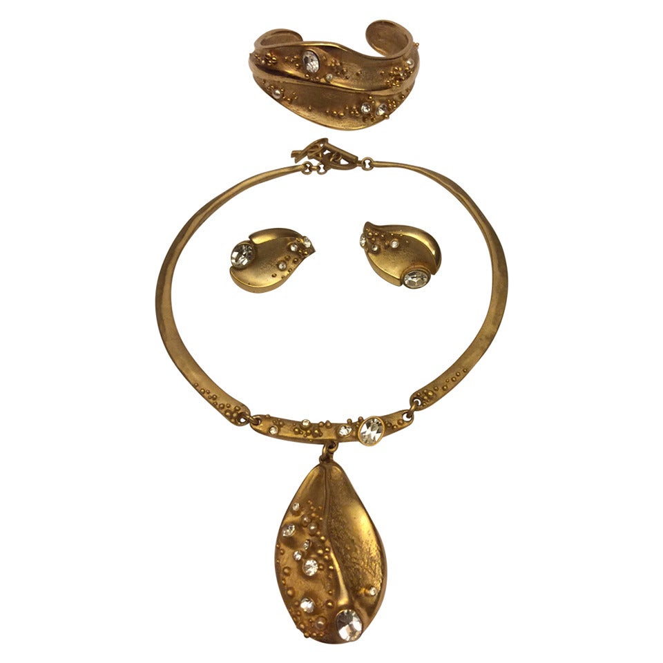Christian Lacroix 3pc Choker Necklace Cuff Bracelet Clip Earrings Gold Set For Sale