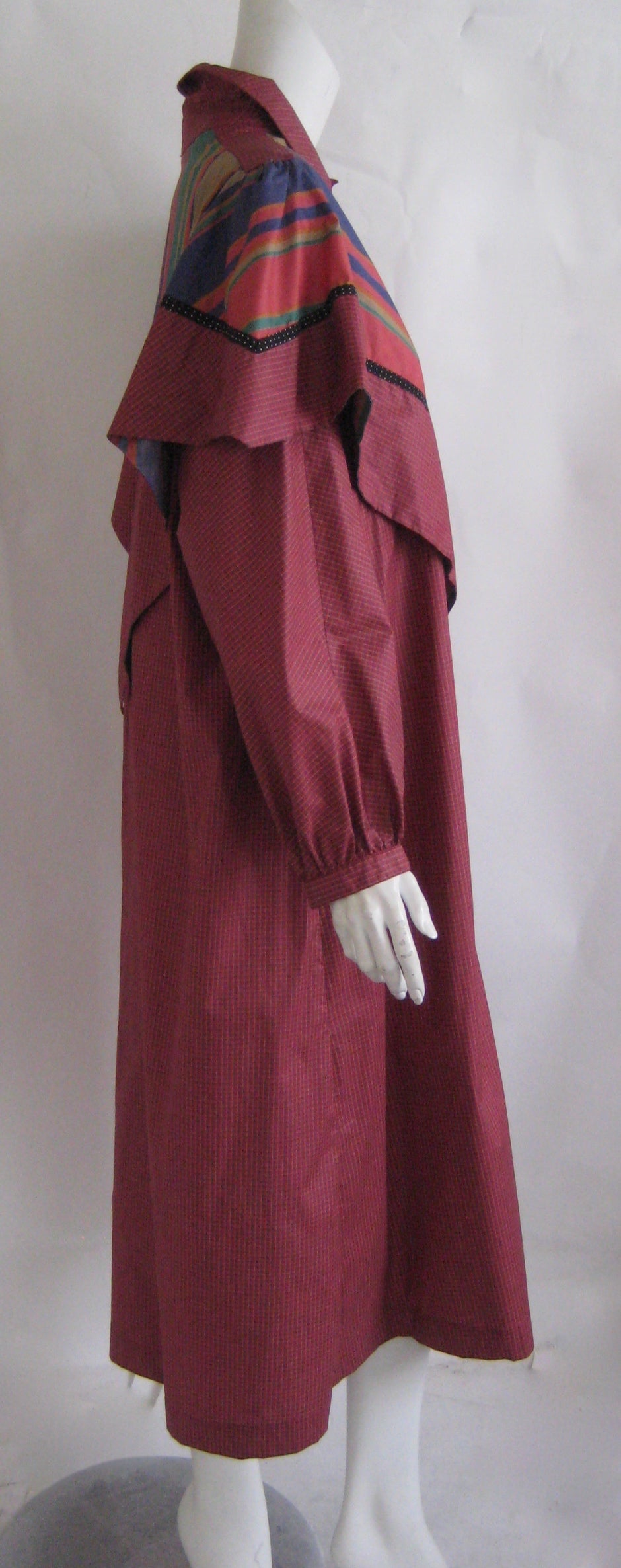 1970s Koos Van Den Akker Raincoat In Good Condition For Sale In Chicago, IL