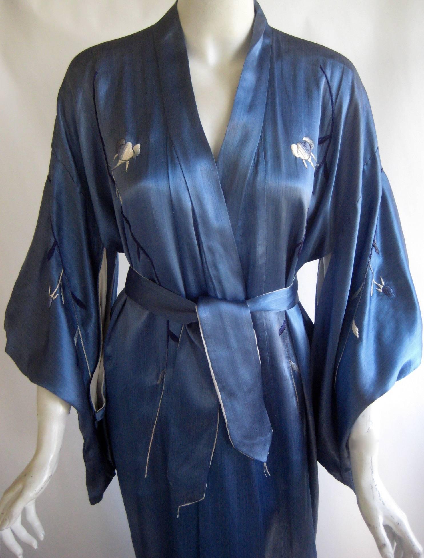 1930s Hand Embroidered Japanese Export Kimono 1