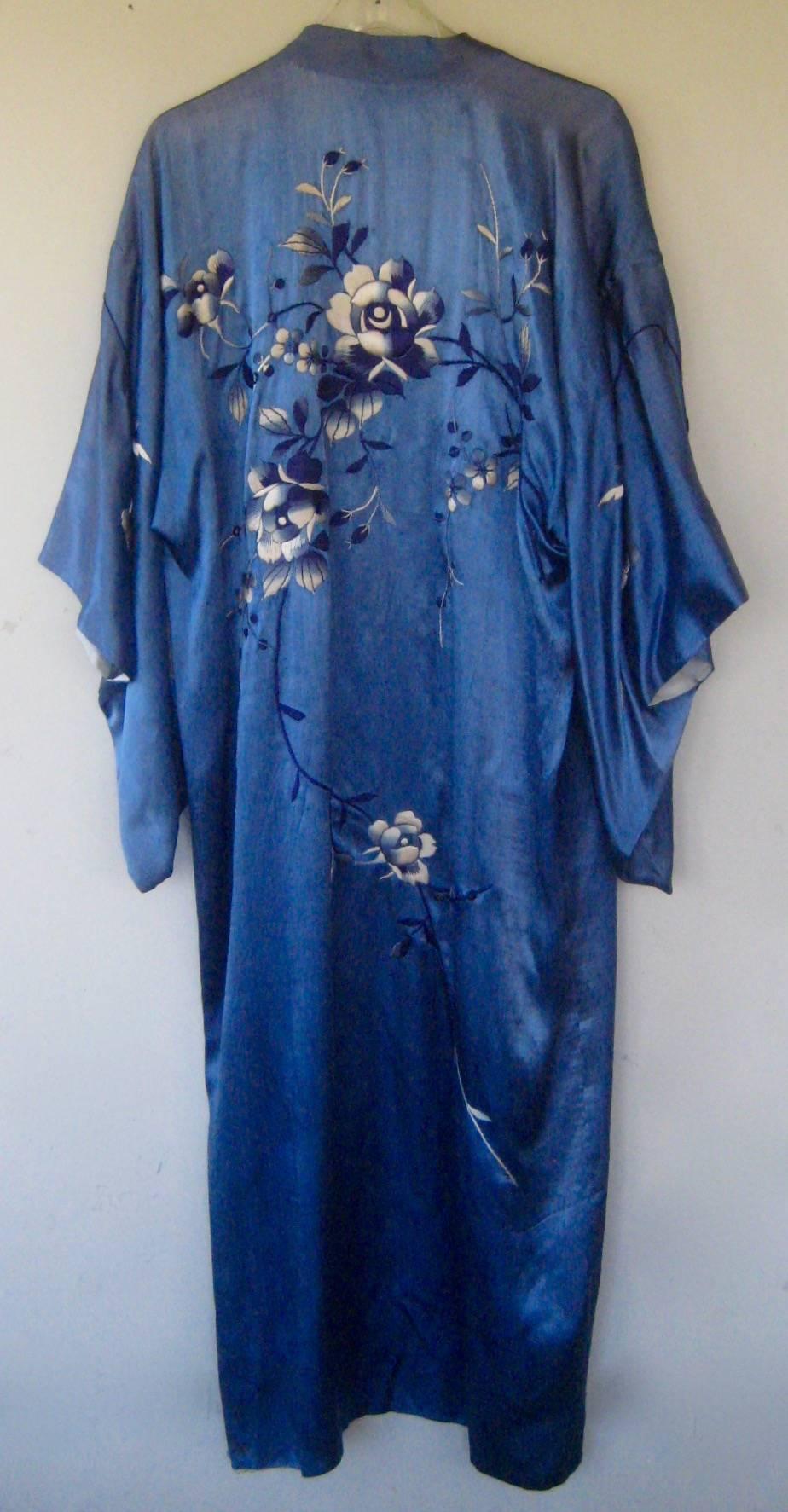 1930s Hand Embroidered Japanese Export Kimono 2