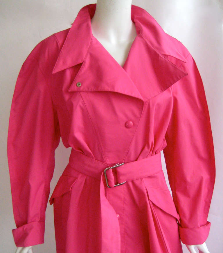 1980s Thierry Mugler Hot Pink Deadstock Raincoat In New Condition For Sale In Chicago, IL