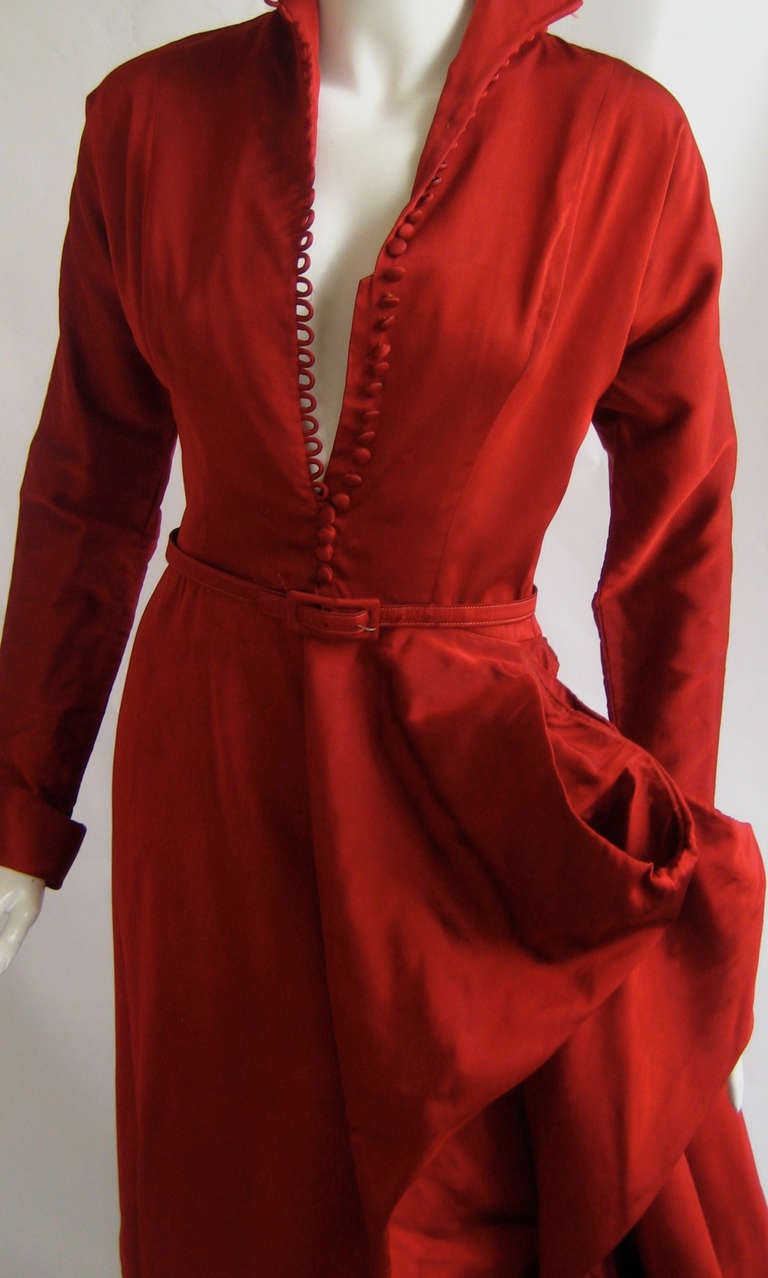 1950s Ceil Chapman Red Silk Sharkskin Sculptural Cocktail Dress In Good Condition In Chicago, IL