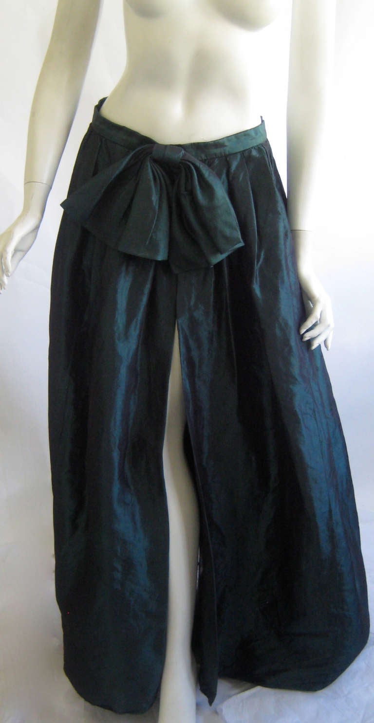 1980s Christian Dior Robes Du Soir Silk Taffeta Ball Skirt In Good Condition For Sale In Chicago, IL