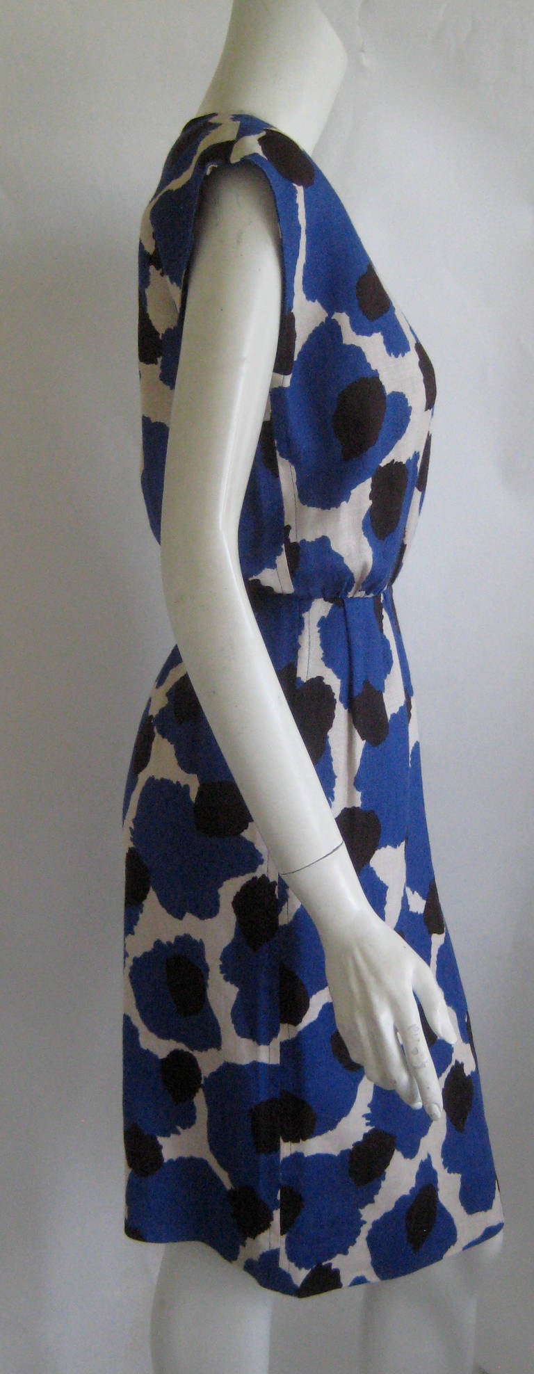 1960s Yves Saint Laurent Linen Dress In Excellent Condition For Sale In Chicago, IL