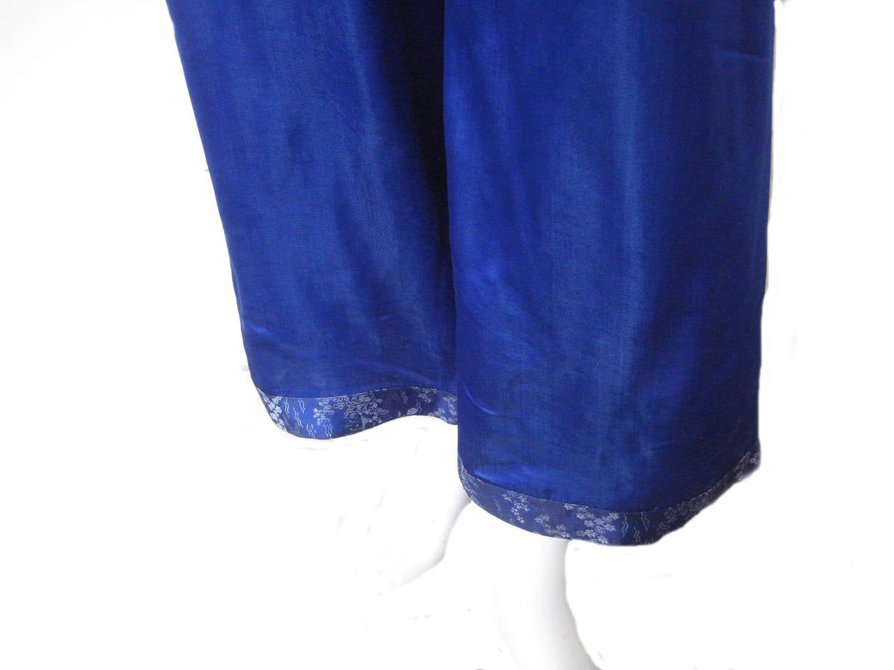 1940s Chinese Export Silk Pajama Lounge Set For Sale 2