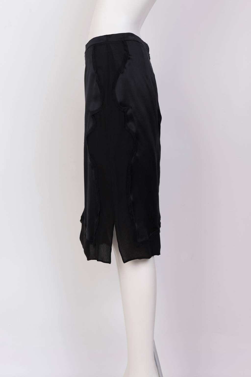 YVES SAINT LAURENT Pencil Skirt In Black Satin And Silk Crepe In Excellent Condition For Sale In Xiamen, Fujian