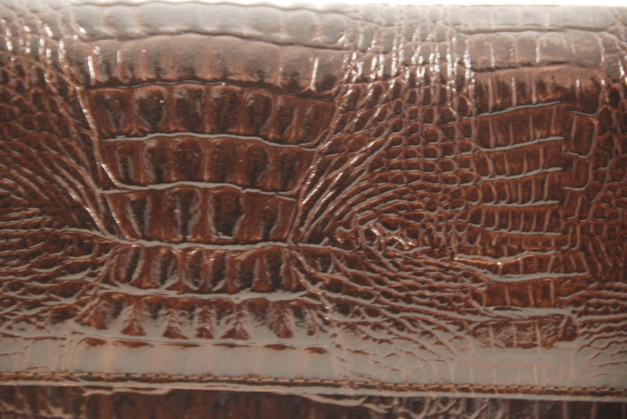 Women's 1970s Pierre Cardin Brown Alligator Clutch For Sale