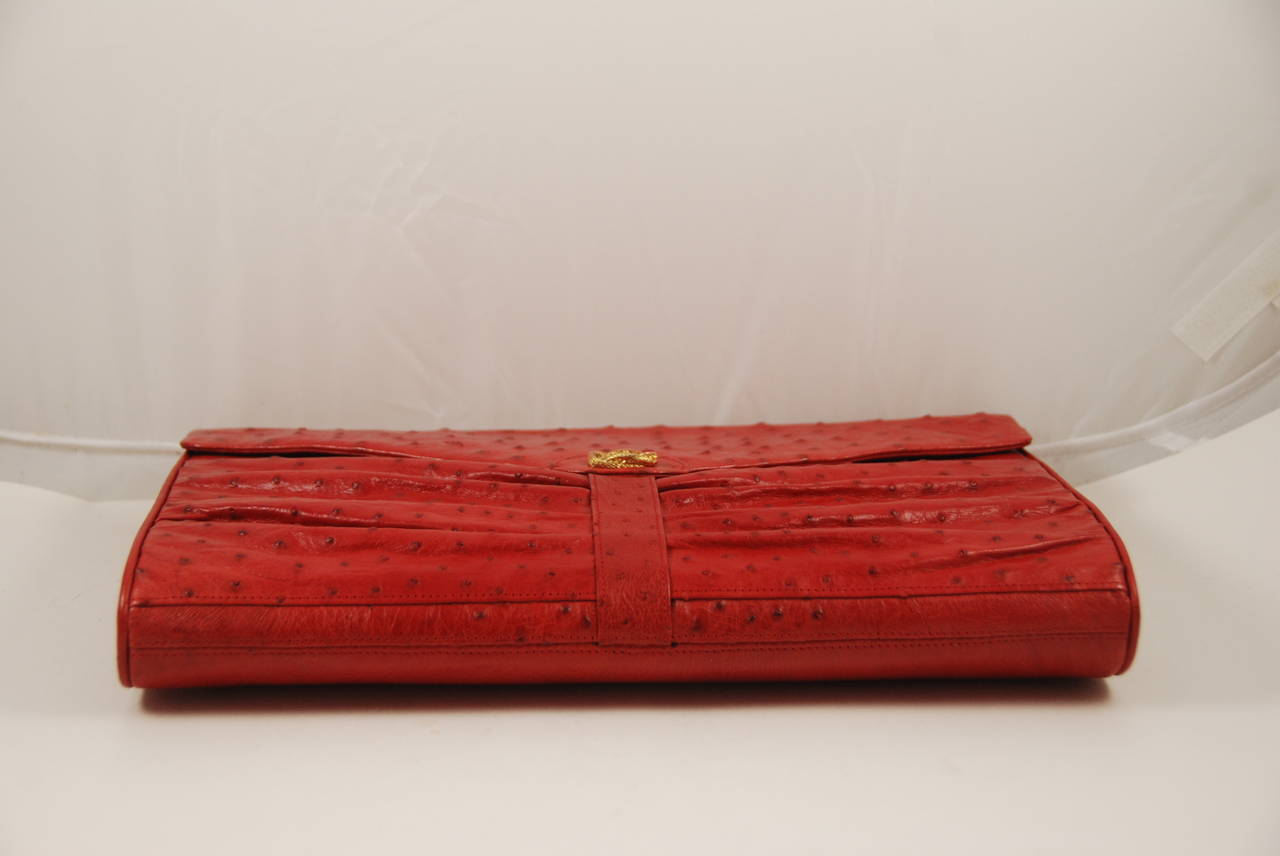 1980s Red Ostrich Large Clutch/Shoulder Bag In Excellent Condition For Sale In New York, NY