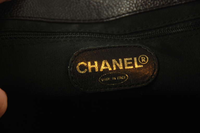 Chanel Black Cavier Leather Shoulder Bag For Sale 3