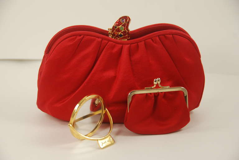 1980s Judith Leiber Red Satin Evening Bag with Butterfly Clasp For Sale 2