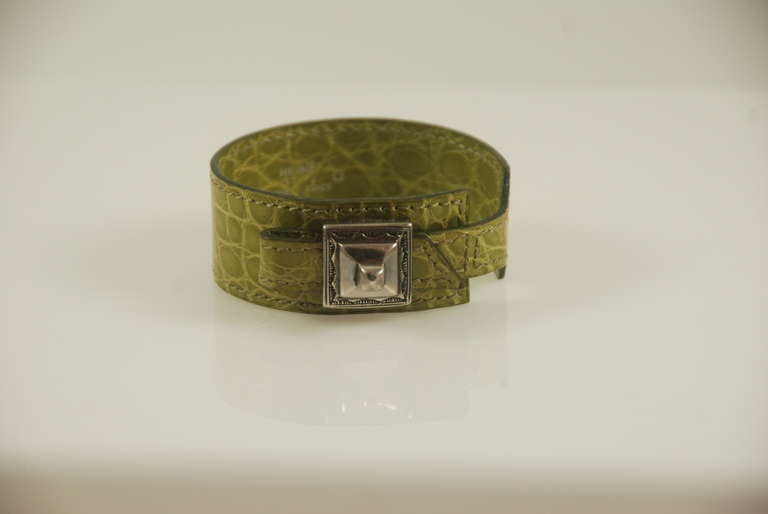 Women's or Men's 1990s Hermes Touareg Bracelet in Silver and Green Alligator For Sale