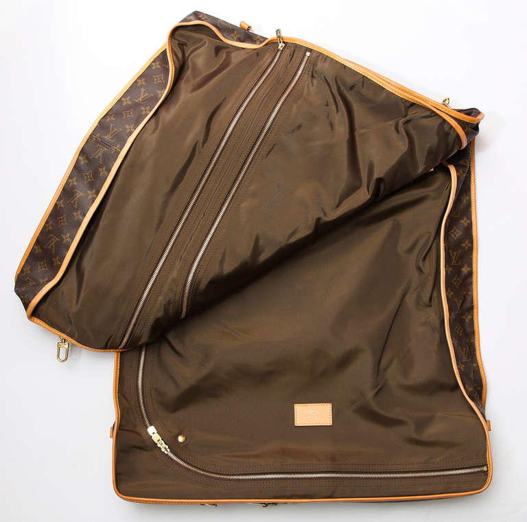 1980s Louis Vuitton Monogram Canvas Garment Bag In New Condition In New York, NY