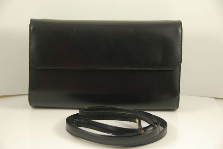 Women's 1980s Gucci Black Leather Clutch/Shoulder Bag