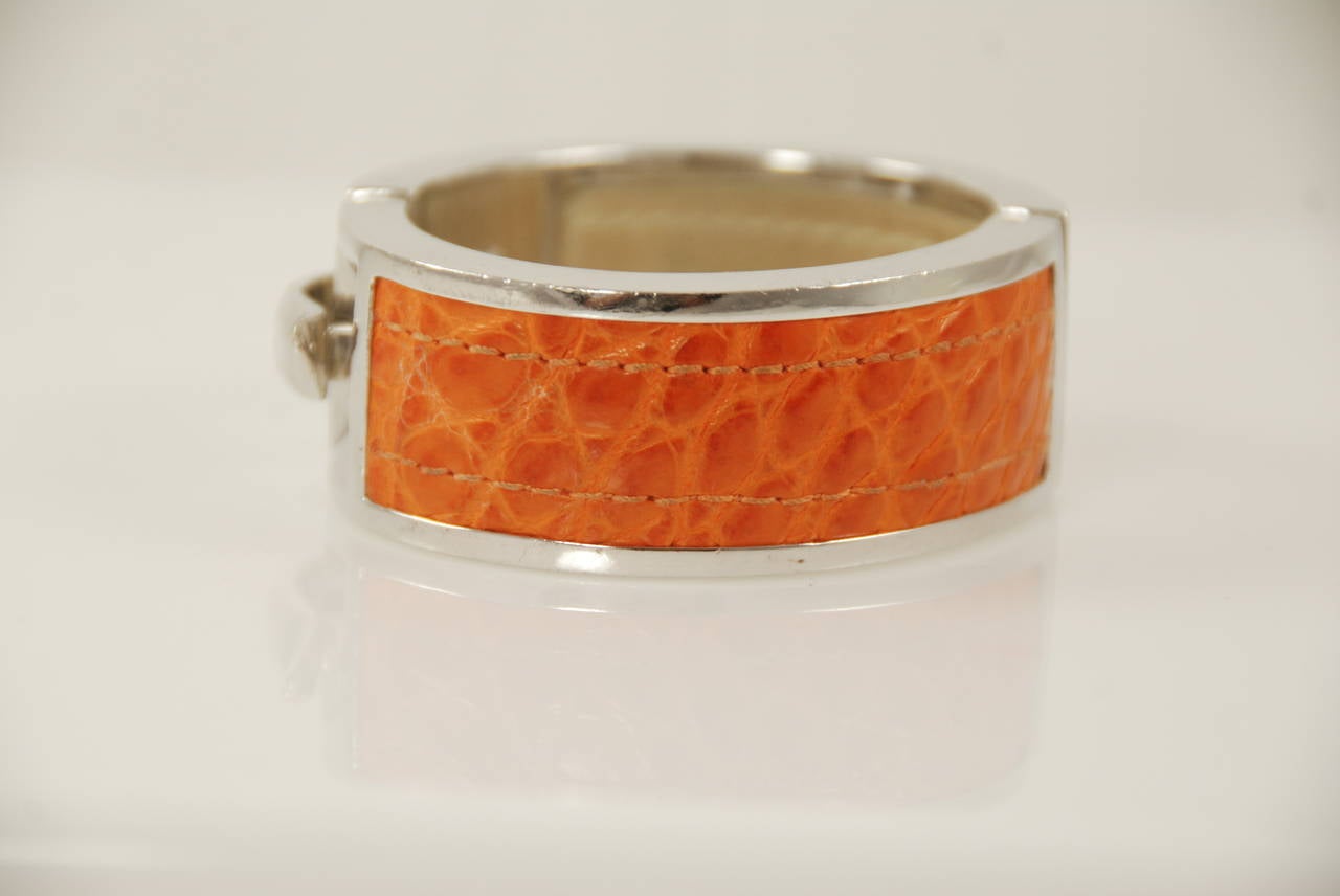 Contemporary Paul Morelli Sterling & Alligator Buckle Bracelet For Sale