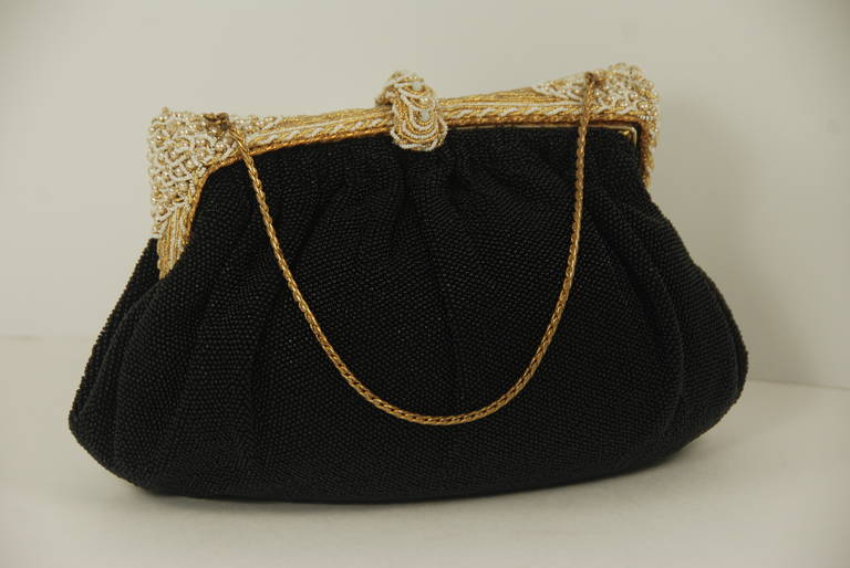 1950s Beaded Black Evening Bag with Ornate Beaded Frame In Excellent Condition For Sale In New York, NY