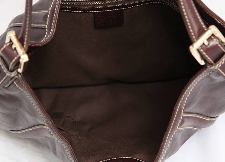 Large Gucci Brown Leather Shoulder Bag For Sale at 1stDibs